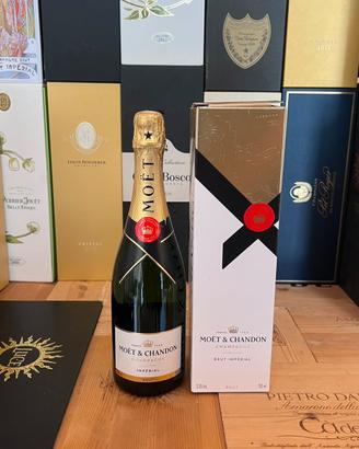 Moet brut con astuccio