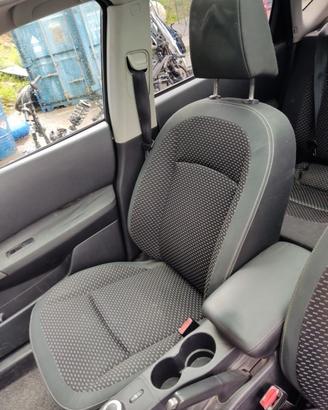 Sedile anteriore dx NISSAN QASHQAI del 2010