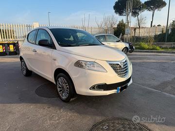 Lancia Ypsilon 0.9 TwinAir 85 CV 2013 GARANTITA 12