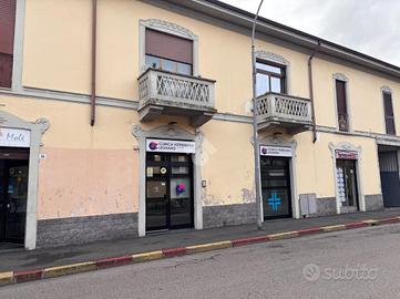 NEGOZIO A LEGNANO