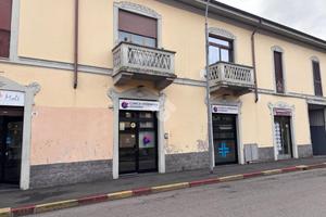 NEGOZIO A LEGNANO