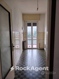 PAVIA - VIA AMATI N. 6 - LUMINOSO TRILOCALE + CANT