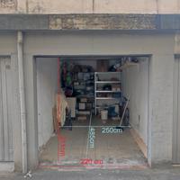Garage - posto auto 12mq con bandone