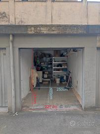 Garage - posto auto 12mq con bandone