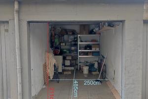 Garage - posto auto 12mq con bandone