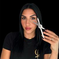 Pro Makeup Artist, Lash Maker, Microblading Artist