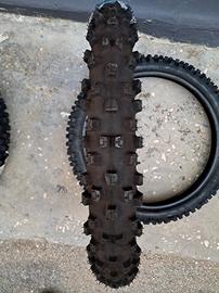 Gomme 70/100-17 moto 85 cc