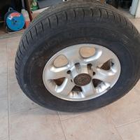 cerchi in lega 16" e gomme