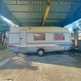 Roulotte Fendt modello Joker E 495