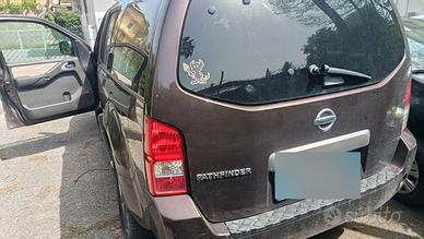 Nissan pathfinder