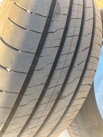 Gomme  Goodyear 205/50 r17