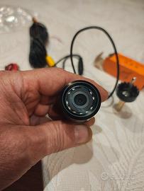 Retrocamera multifunzionale a visione notturna