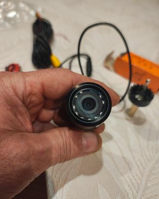 Retrocamera multifunzionale a visione notturna