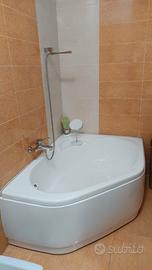 Vasca da Bagno Angolare Asimmetrica 140x105 cm