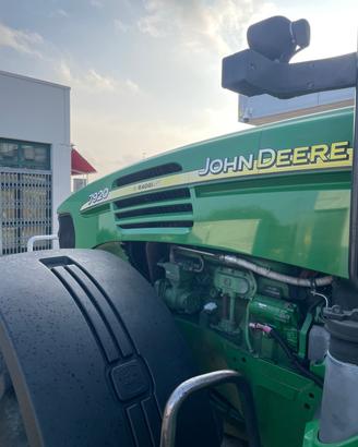 Trattore usato marca John Deere modello 7920