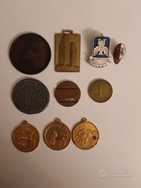 Lotto Monete Medaglie Spille Vintage (9 Pezzi)
