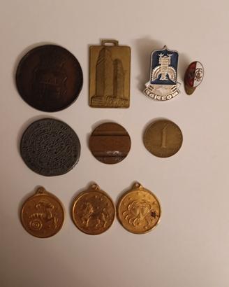 Lotto Monete Medaglie Spille Vintage (9 Pezzi)
