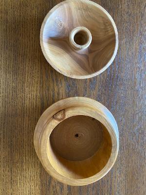 CIOTOLA E PORTACANDELA IN LEGNO