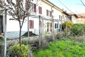 TERRATETTO SEMINDIPENDENTE DA RISTRUTTURARE CON SP