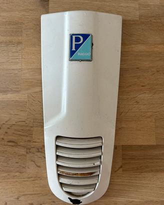 Nasello scudo centrale Vespa 300GTS (anno 2009)