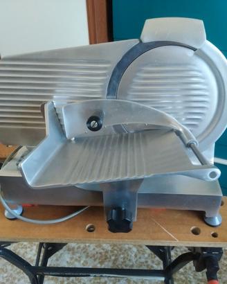 Affettatrice lama da 25 cm senza marca