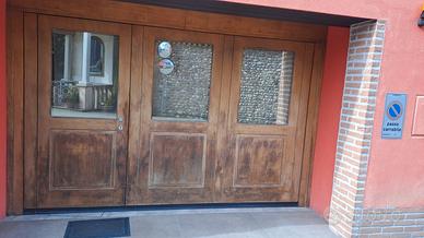 portone basculante in legno