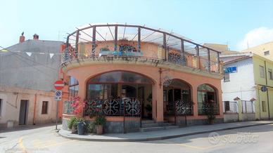 AMPIA STRUTTURA ADIBITA A RISTORANTE PIZZERIA BAR