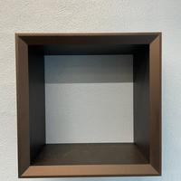 Cubo nero in legno