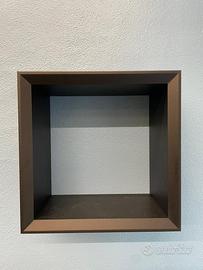 Cubo nero in legno