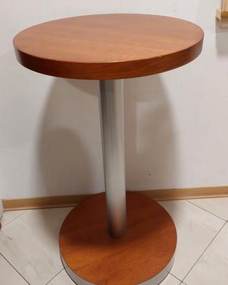 Tavolino alto con rotelle