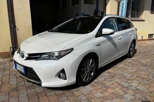 Toyota Auris Touring Sport 1.8 hybrid Lounge