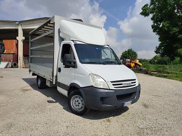IVECO 35S12 CENTINATO 4,2 MT PORTATA 14 Q.LI CLIMA