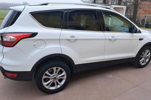 Ford Kuga cambio automatico
