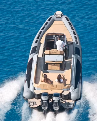 GOMMONE RANIERI CAYMAN 38 EXEC CABIN 2026 USATO