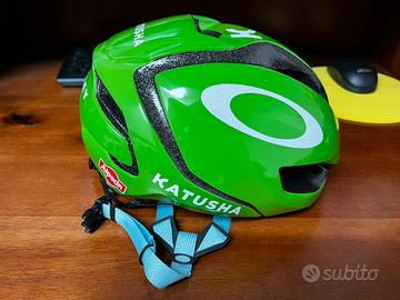 Casco Oakley ARO5 taglia SMALL (52-56cm)