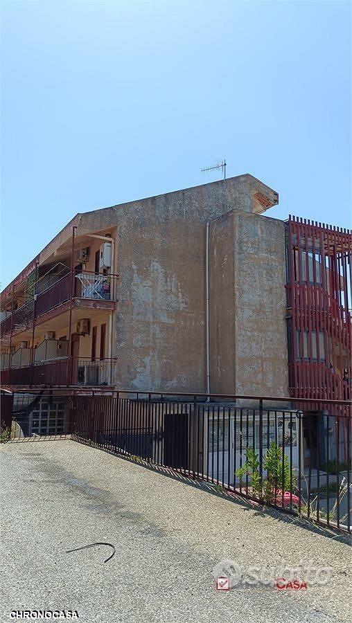 Bivani mansardato ristrutturato in zona Sperone - Vista 2