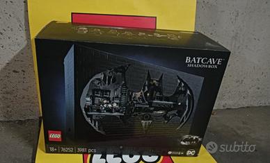 Lego 76252 - Batcave™ –  Shadow Box