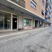 NEGOZIO A CIVITAVECCHIA