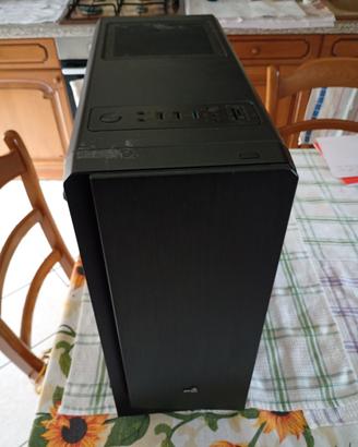 PC fisso per ufficio e gaming