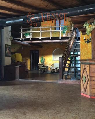 Esclusiva Tenuta Oasi Faunistica a Riese Pio X