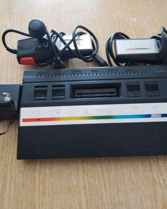 Atari 2600 con 14 cassette giochi