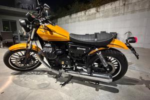 Moto Guzzi V9 Roamer anno 2016, 8.858 km, Perfetta