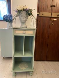 Mobiletto ingresso provenzale