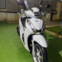 Honda sh 300