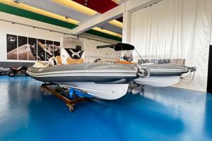 Gommone 6 metri salpa soleil 18 + honda bf 40