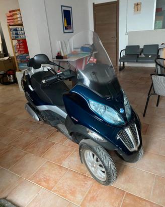Piaggio mp3 300 Touring - COME NUOVO -  Patente A2