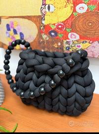 Borsa artigianale in maglia "Chunky" nera
