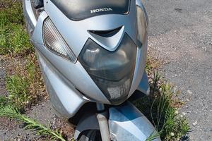 honda silver wing 600