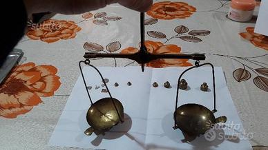 Bilancino farmaceutico di precisione antichità