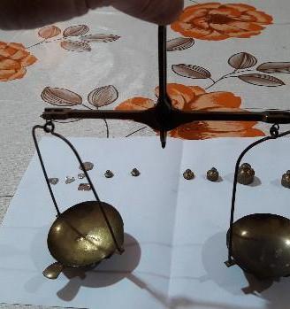 Bilancino farmaceutico di precisione antichità